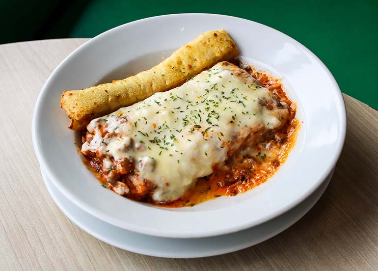 Lasagna Supreme with drink
