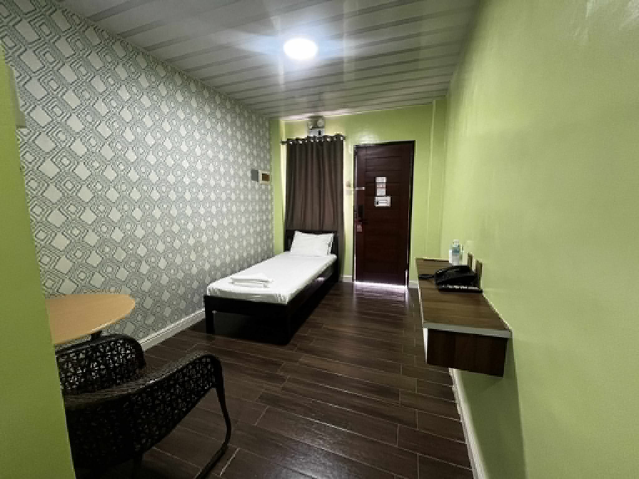 SUPERIOR ROOM