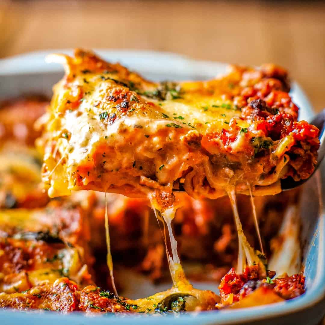 Beef lasagna supreme (S)