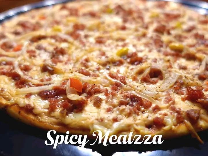 Spicy Meatza 9" QM