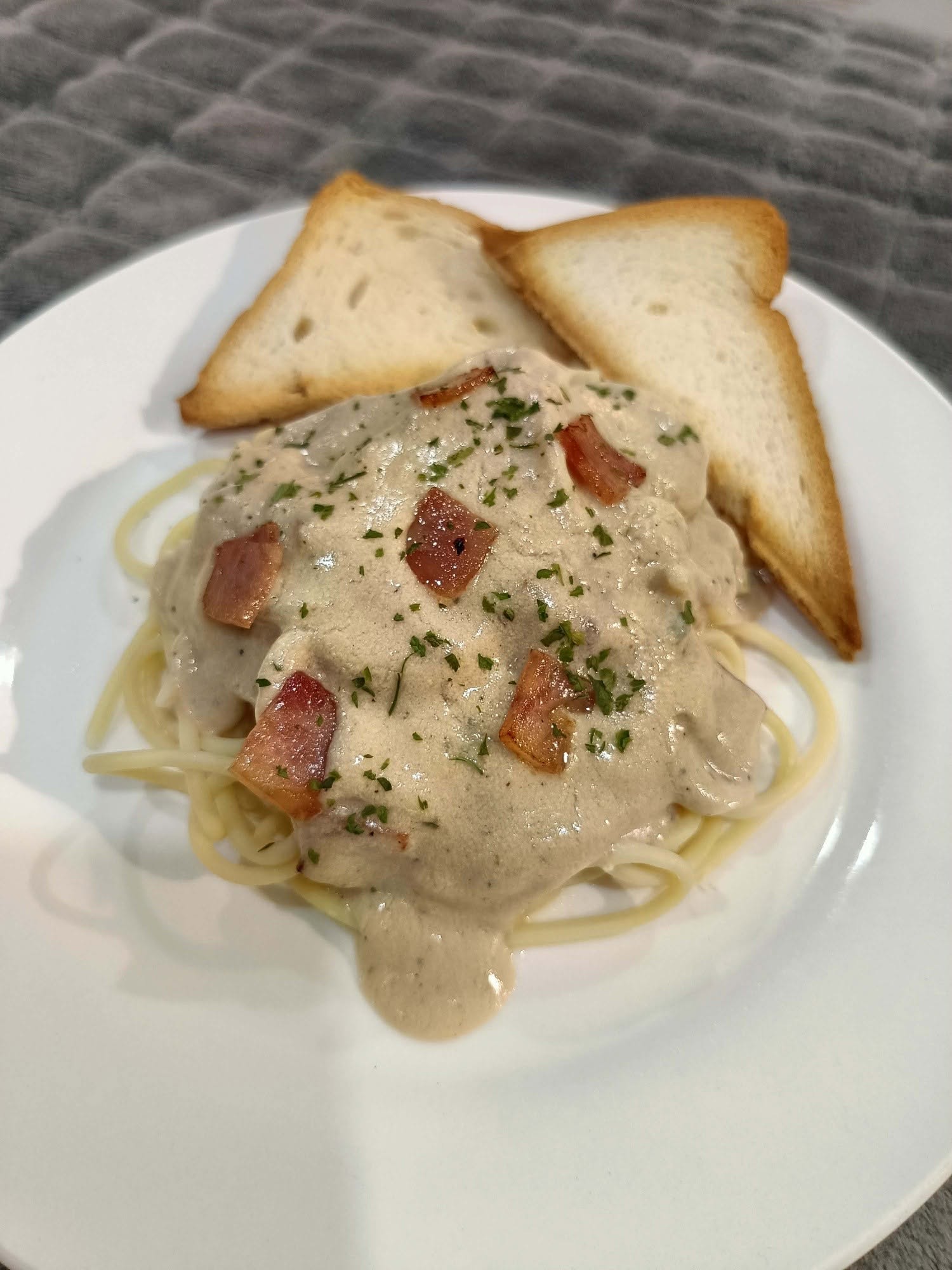 Tuna Carbonara