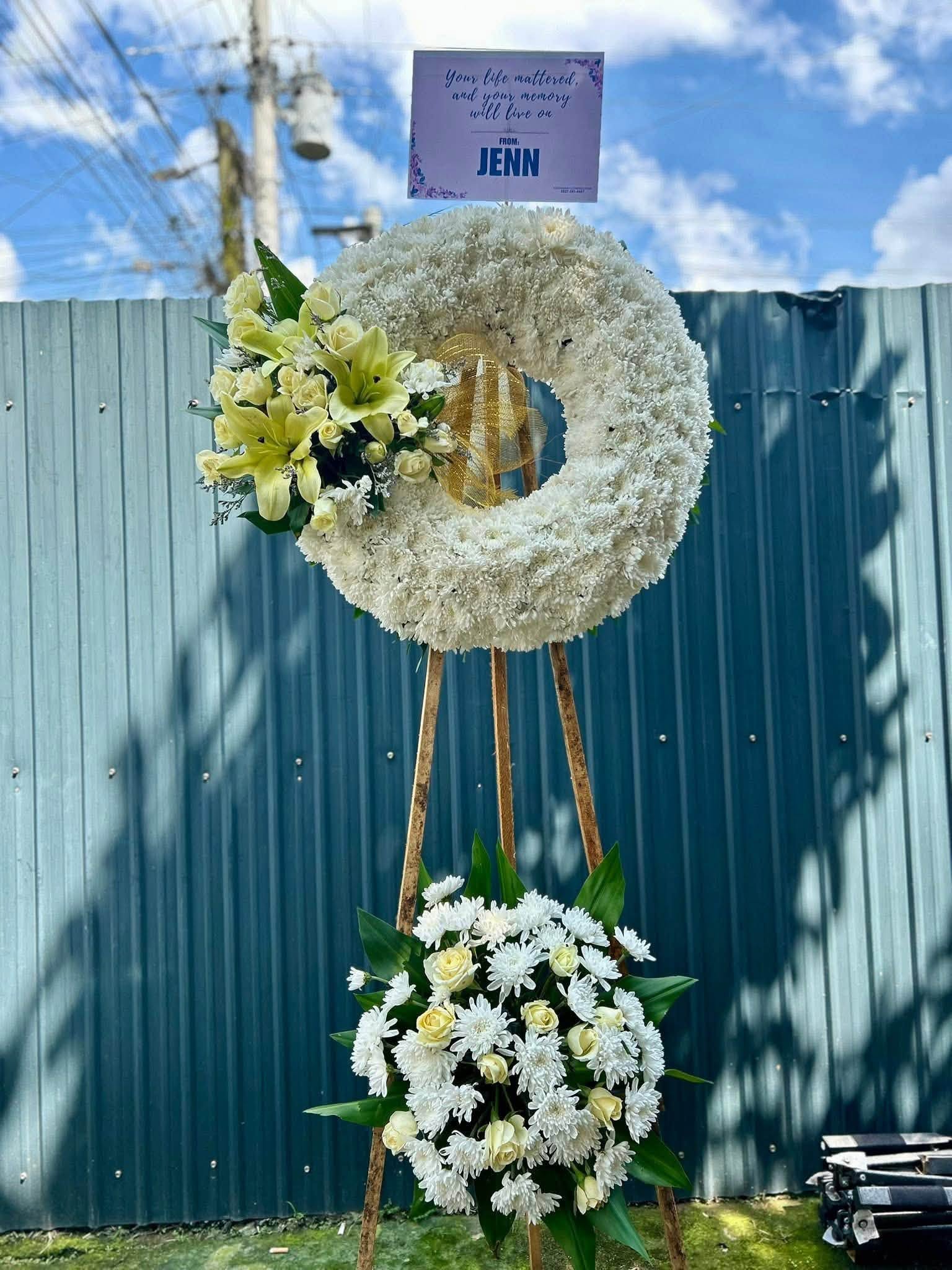 Circle Design Funeral Arrangement