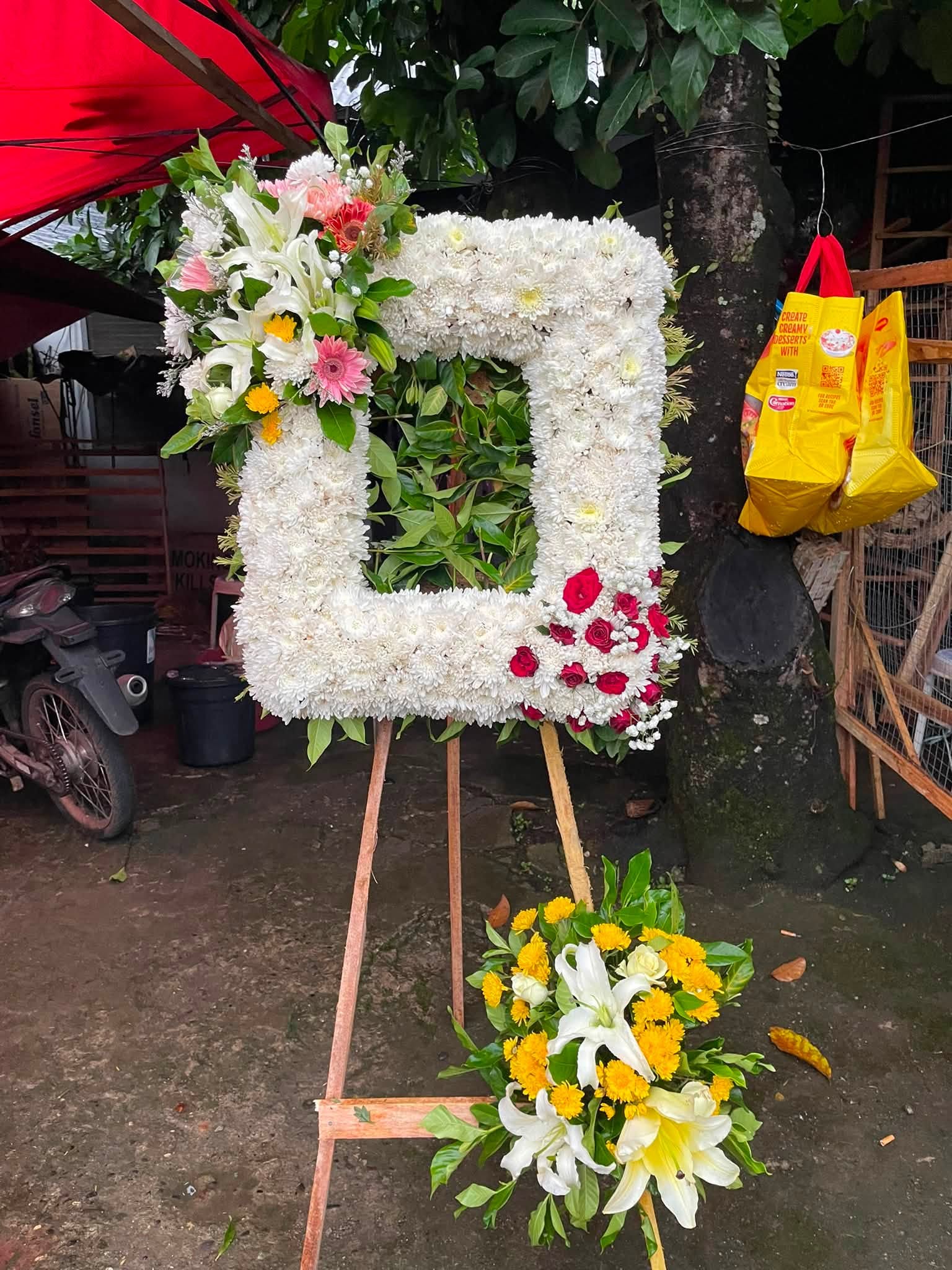 Frrame Funeral Design